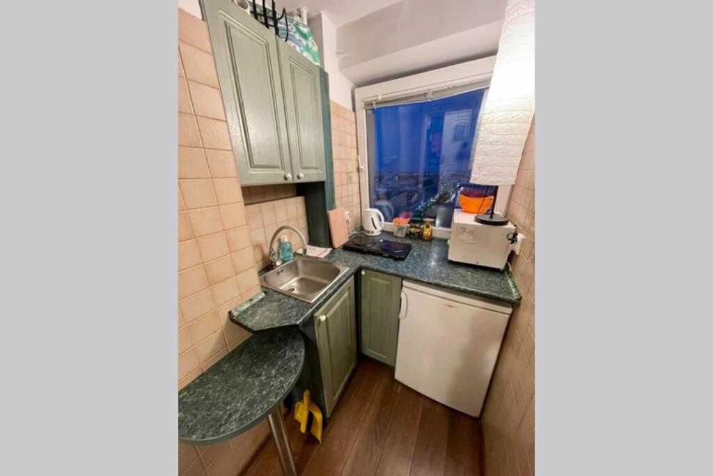 Orange Metro Fast Wifi 1Gbs Big Tv Hbo Appletv Apartment Warsawa Bagian luar foto