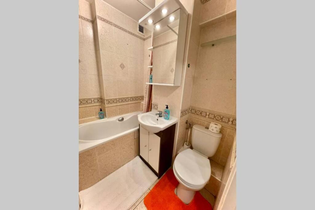 Orange Metro Fast Wifi 1Gbs Big Tv Hbo Appletv Apartment Warsawa Bagian luar foto