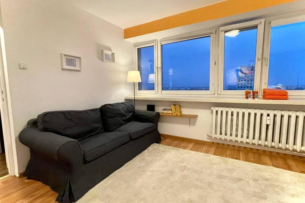 Orange Metro Fast Wifi 1Gbs Big Tv Hbo Appletv Apartment Warsawa Bagian luar foto