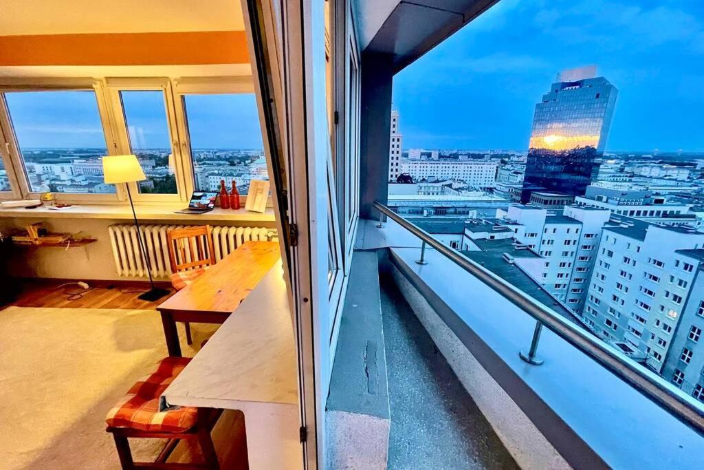 Orange Metro Fast Wifi 1Gbs Big Tv Hbo Appletv Apartment Warsawa Bagian luar foto