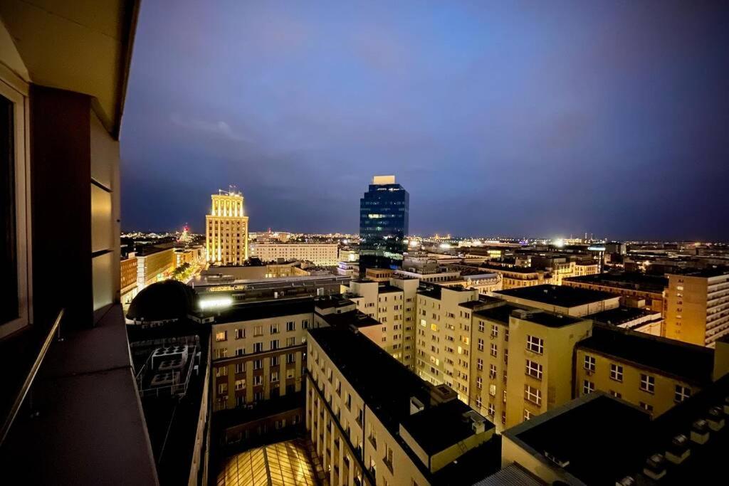 Orange Metro Fast Wifi 1Gbs Big Tv Hbo Appletv Apartment Warsawa Bagian luar foto