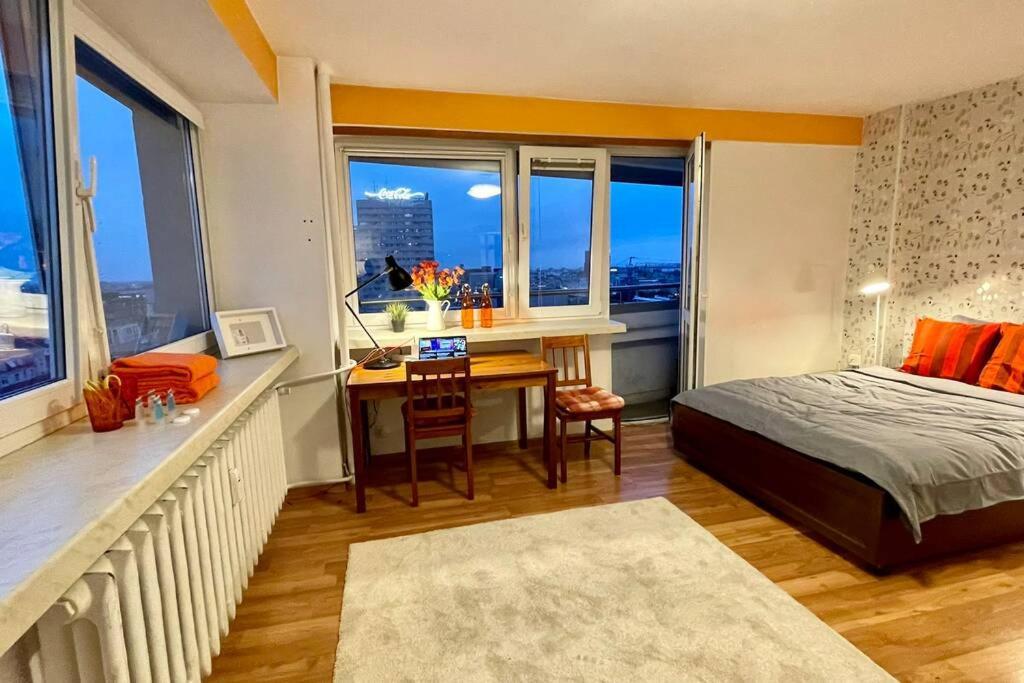 Orange Metro Fast Wifi 1Gbs Big Tv Hbo Appletv Apartment Warsawa Bagian luar foto